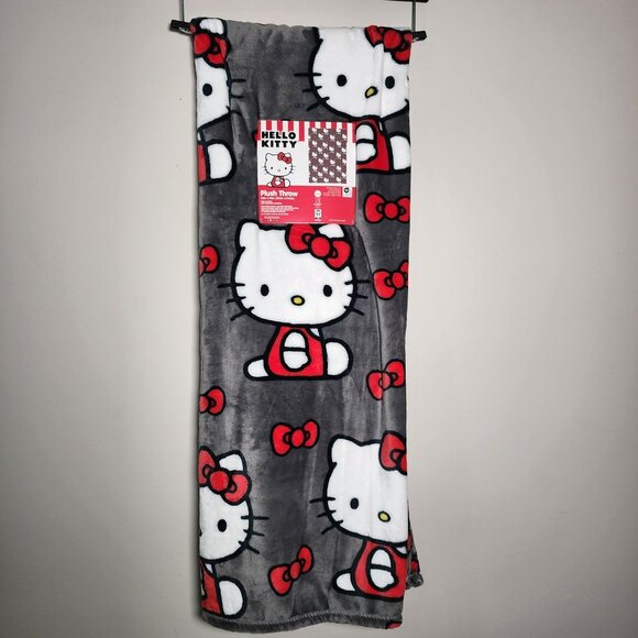 Hello Kitty Plush Throw Blanket 50" x 70" By Sanrio Gray With Red & White Design - Picture 2 of 4